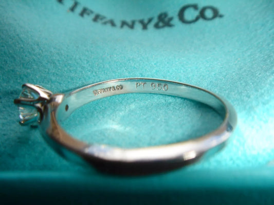TIFFANY & CO PLATINUM VS1/G DIAMOND ENGAGEMENT RING SIZE 5