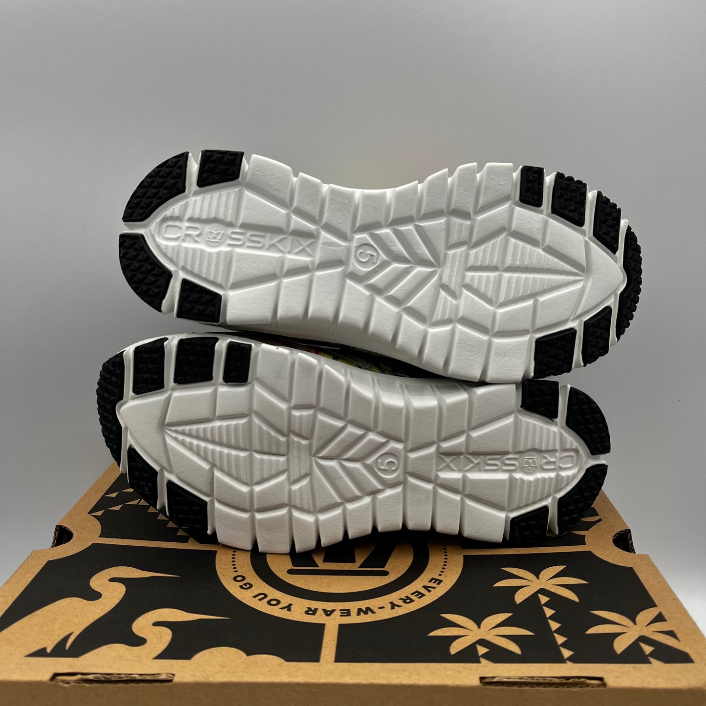 Crosskix APX (Unisex) Fishing Shoe | Graffiti-A